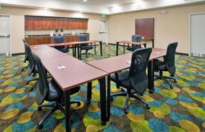 Gallery image of Holiday Inn Express Topeka North, an IHG Hotel in Topeka