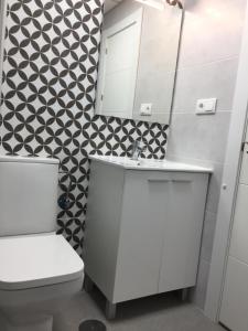 Phòng tắm tại Acogedor y novedoso Loft en Torrevieja