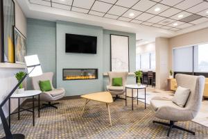 Zona d'estar a Holiday Inn Timonium, an IHG Hotel