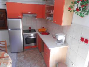 Apartman-NENA- tesisinde mutfak veya mini mutfak