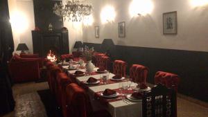 En restaurang eller annat matställe på Riad 64 Maison D'hôtes & Spa