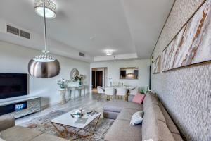 TV/trung tâm giải trí tại Luxury Apartments at Balqis Residence