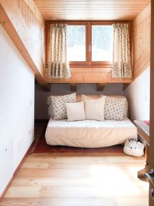 Llit o llits en una habitació de Homely Cortina Ready Experience