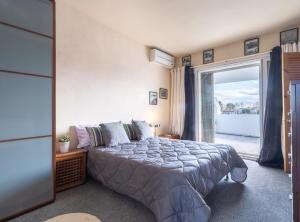 Posteľ alebo postele v izbe v ubytovaní Goldhome - Currican - Casa con amarre, terraza, barbacoa, wifi