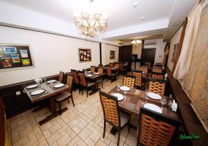 A restaurant or other place to eat at Anapa-Patio Hotel