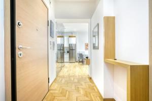 Fotografia z galérie ubytovania Stylish, Sunny New 2 Bedroom, Prime Central Athens v Aténach