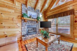 TV a/nebo společenská místnost v ubytování Treehouse