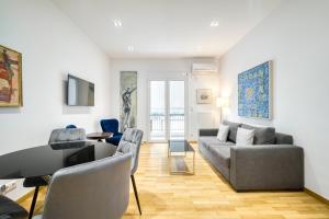 Posedenie v ubytovaní Stylish, Sunny New 2 Bedroom, Prime Central Athens