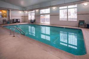 Bazén v ubytování La Quinta Inn by Wyndham Bend nebo v jeho okolí