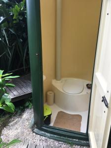 Vannituba majutusasutuses Ngahere Hou Glamping