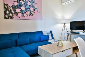 Χώρος καθιστικού στο Koukounari Luxury Apartments