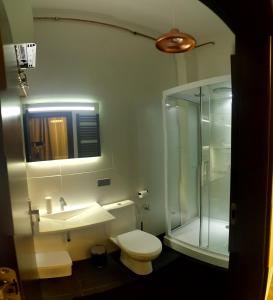 Koupelna v ubytování HQ Apartment