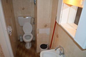 A bathroom at Zoi Apartments