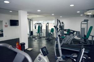 Fitness centrum a/nebo fitness zařízení v ubytování Hotel Áster