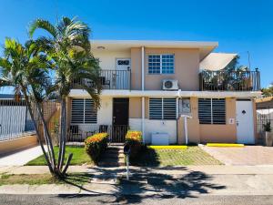 Gallery image of Luxury Retreat with Private Jacuzzi and Mountain Views FREE Parking in Ponce