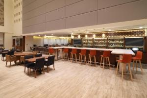 Lounge nebo bar v ubytování Holiday Inn - Ciudad Juarez by IHG