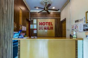 Hotel Sri Malim tesisinde lobi veya resepsiyon alanı