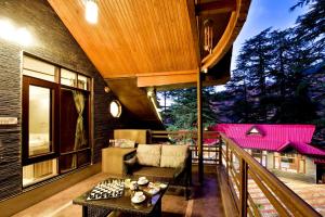 Posezení v ubytování Zostel Homes Mashobra (Shimla)