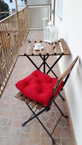 Ban công/sân hiên tại Luminoso e Accogliente appartamento