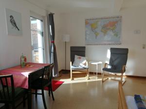 Apartment & Zimmer Familie Trescher tesisinde bir oturma alanı