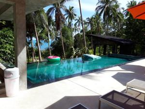 Bassein majutusasutuses Padel Phangan Suite või selle lähedal