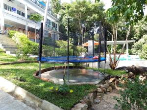 Aed väljaspool majutusasutust Padel Phangan Suite