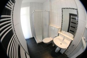 Ein Badezimmer in der Unterkunft Haus Möwe I Whg 02 mit Terrasse