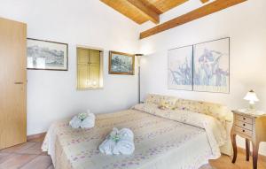 A bed or beds in a room at Casa Vacanza Villa Aurora