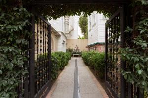 Um jardim em Premist Hotels Sultanahmet