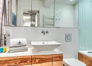 Kúpeľňa v ubytovaní Imperial Apartments Aquarius V + 17 fotografií