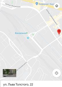 una captura de pantalla de un mapa de Google con un marcador rojo en Ukrainian Hotel Service Apartments, en Kiev