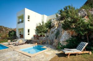 Bazén v ubytování Istron Collection Villas nebo v jeho okolí