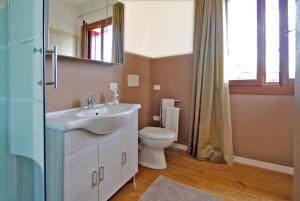 A bathroom at Agriturismo Vecio Portico