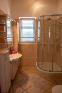 A bathroom at Finca Estrella