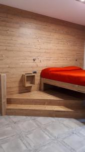 Postel nebo postele na pokoji v ubytování Hotel Bed & Rooms , Corte Rossa -1 Min Walk To Bernina Express