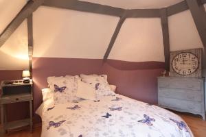 Afbeelding uit fotogalerij van Restaurant & Chambres d'Hôtes L'Eau Vive in Fatouville-Grestain