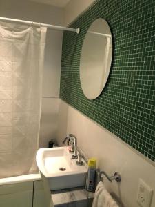 Ένα μπάνιο στο Departamento de 2 ambientes luminoso +1 φωτογραφίες