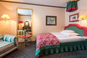 Posteľ alebo postele v izbe v ubytovaní Hotel Edelweiss