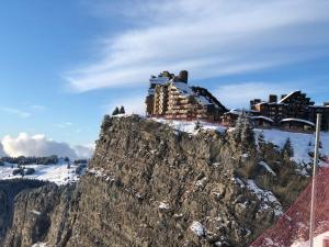 Avoriaz le M1212 ziemā