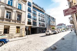 Afbeelding uit fotogalerij van InshiApartments on Hazova str 5 in Lviv