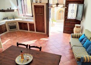 A seating area at Summer Dream LA CASA SUL MARE