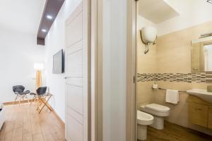 Kúpeľňa v ubytovaní Pompei Centrum + 37 fotografií
