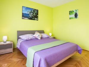 Fotografie z fotogalerie ubytování Delightful Apartment in Vir with Garden v destinaci Vir