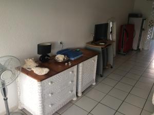 Μια τηλεόραση ή/και κέντρο ψυχαγωγίας στο Studio 93 Mont Vernon Orient Beach