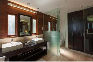 Koupelna v ubytování Le Relax Luxury Lodge