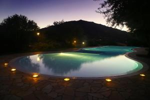 A piscina localizada em Sa Rocca Sport e Resort ou nos arredores