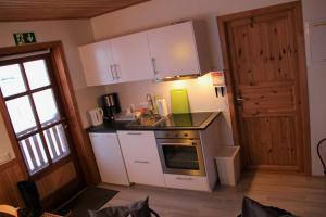 Kuchyň nebo kuchyňský kout v ubytování Egilsstaðir 1 Guesthouse