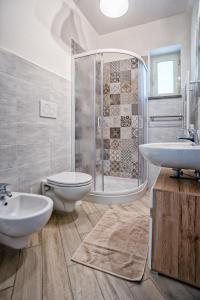 Koupelna v ubytování Albero di Giada + 23 fotografií