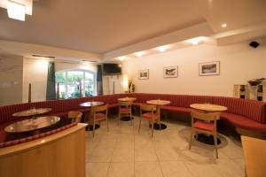 Afbeelding uit fotogalerij van Gasthof Mondschein in Caldaro