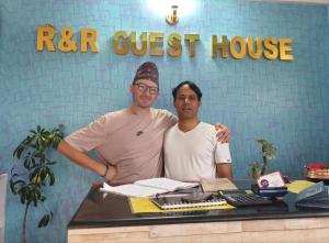 Mga guest na naka-stay sa R&R Guest House